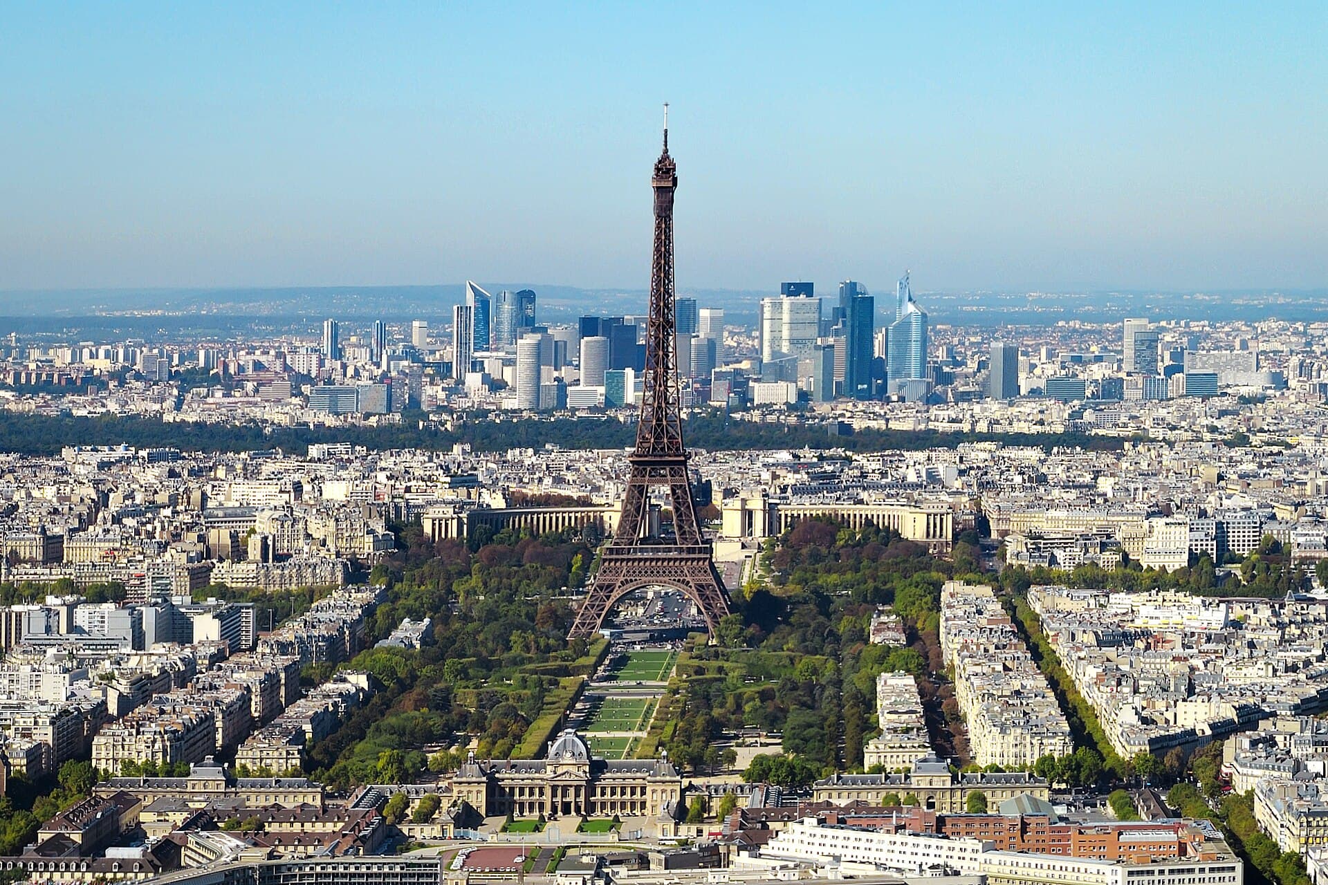 Paris from above, centred on the Eiffel Tower