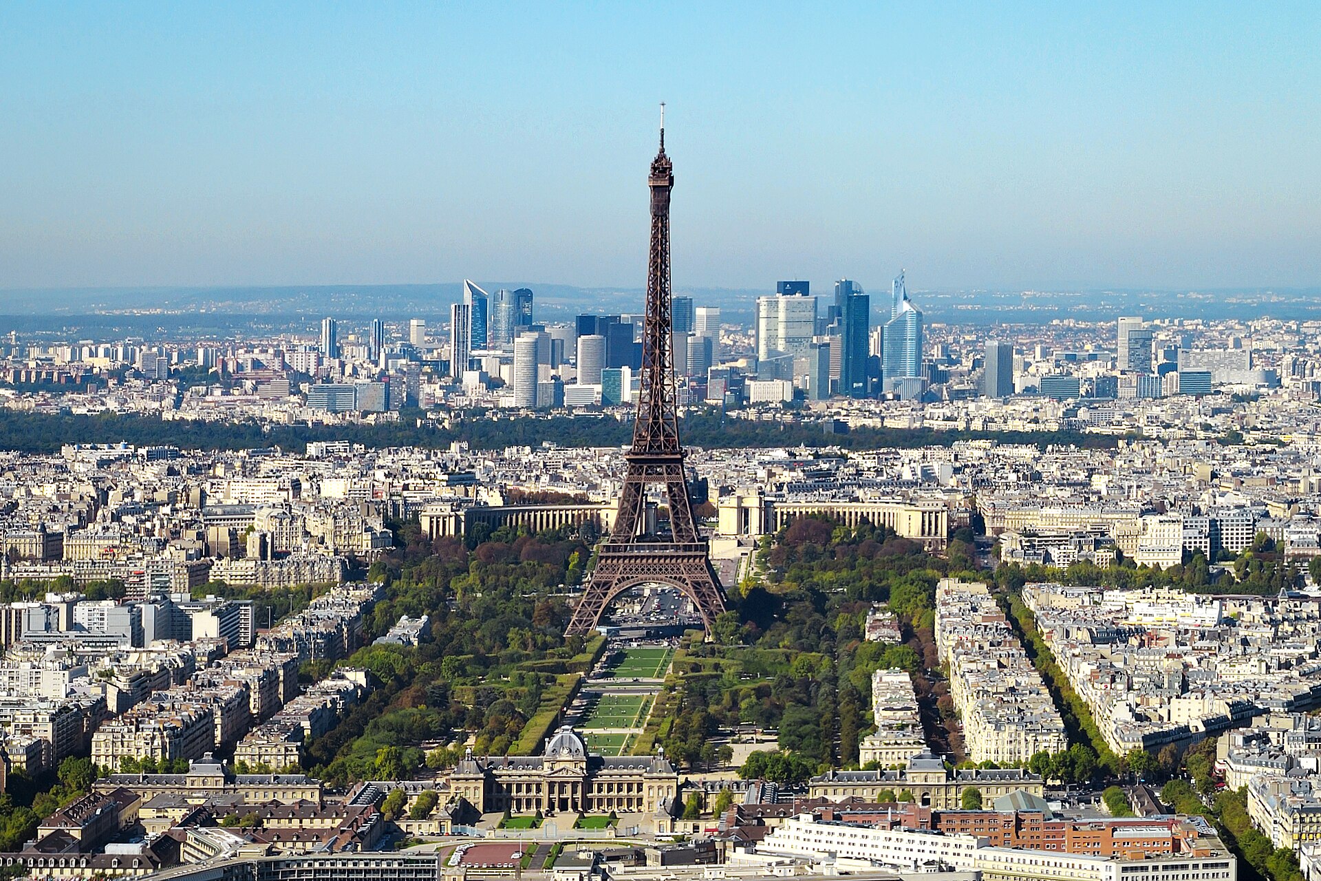 Paris from above, centred on the Eiffel Tower
